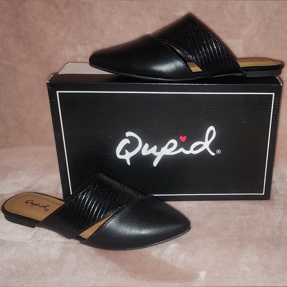 WOMENS BLACK FLAT